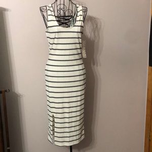 Striped MIDI bodycon dress with slit.